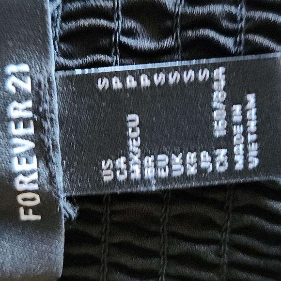 Bundle of 2 tank silky tank tops size womans  small - Picture 4 of 8